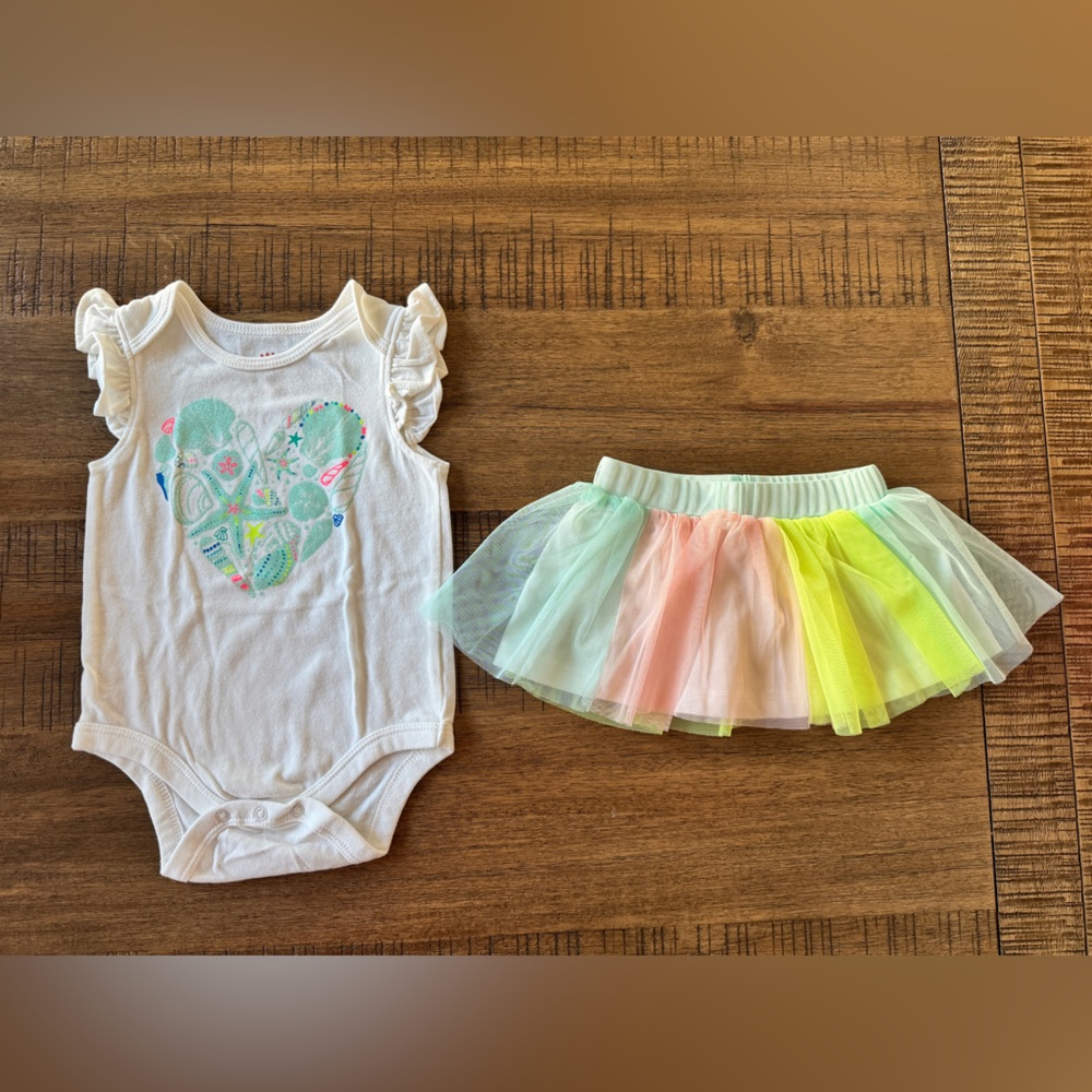 CAT & JACK | Baby Girl Onesie & Skirt Set - 3-6 Months